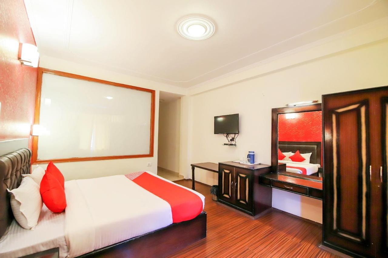 Oyo 3146 Six Season Regency Hotel Jagatsukh ภายนอก รูปภาพ