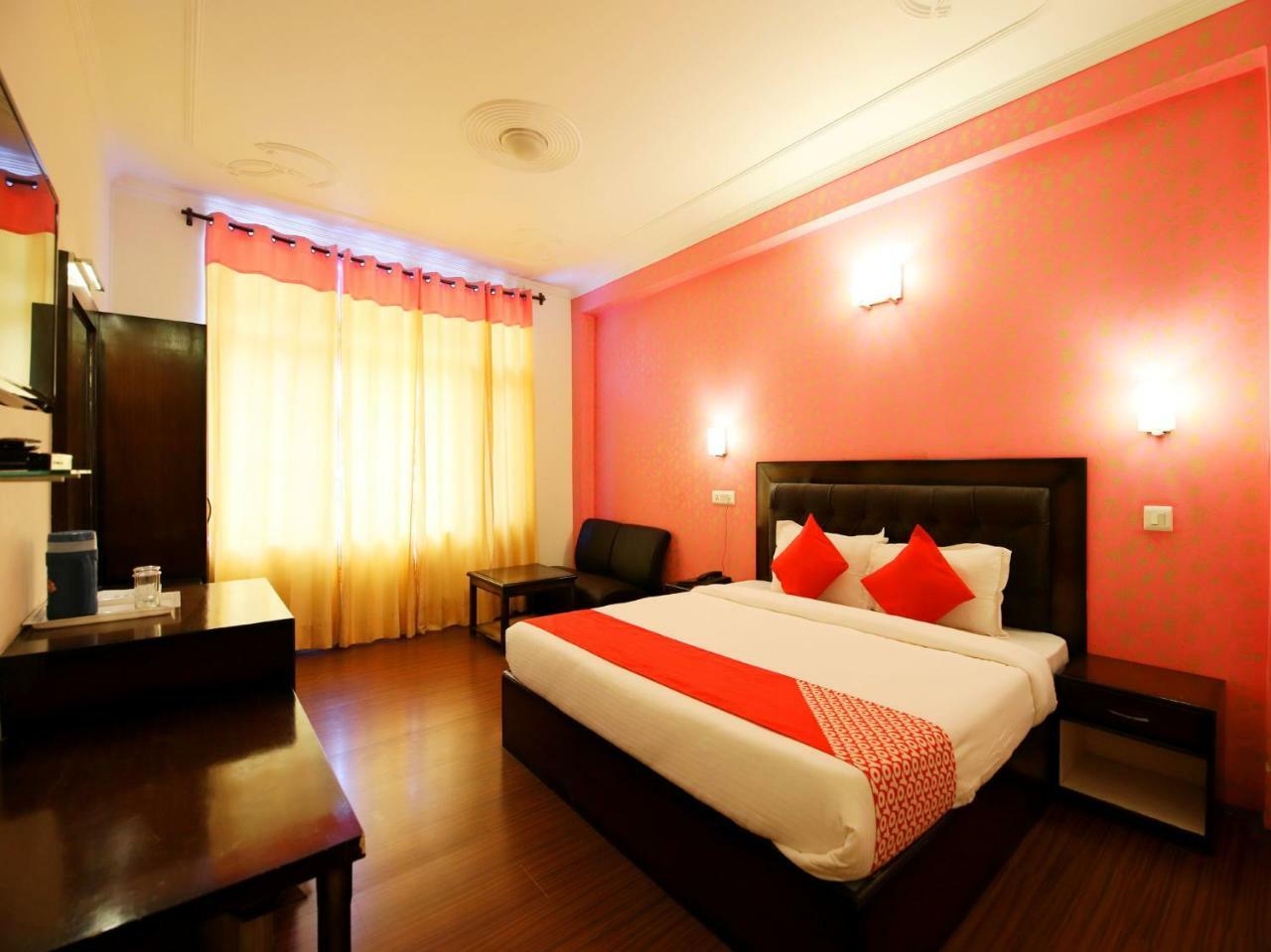 Oyo 3146 Six Season Regency Hotel Jagatsukh ภายนอก รูปภาพ