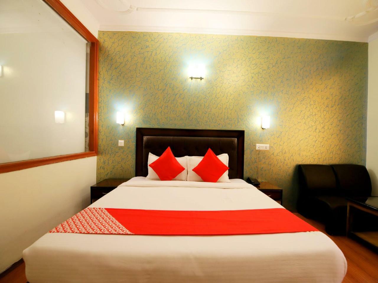 Oyo 3146 Six Season Regency Hotel Jagatsukh ภายนอก รูปภาพ