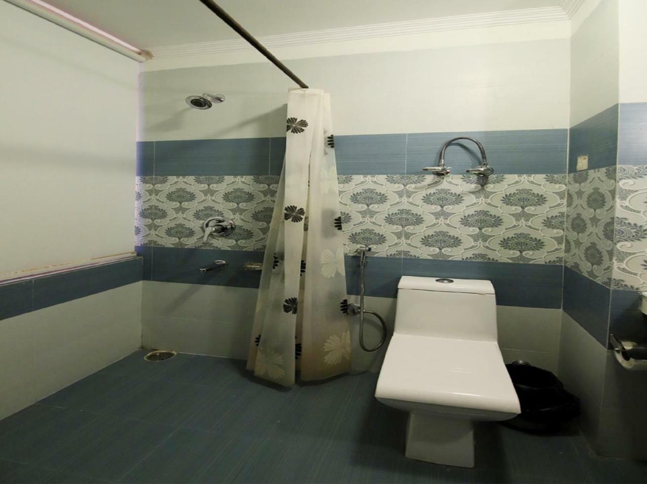 Oyo 3146 Six Season Regency Hotel Jagatsukh ภายนอก รูปภาพ