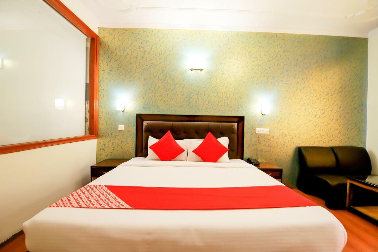 Oyo 3146 Six Season Regency Hotel Jagatsukh ภายนอก รูปภาพ